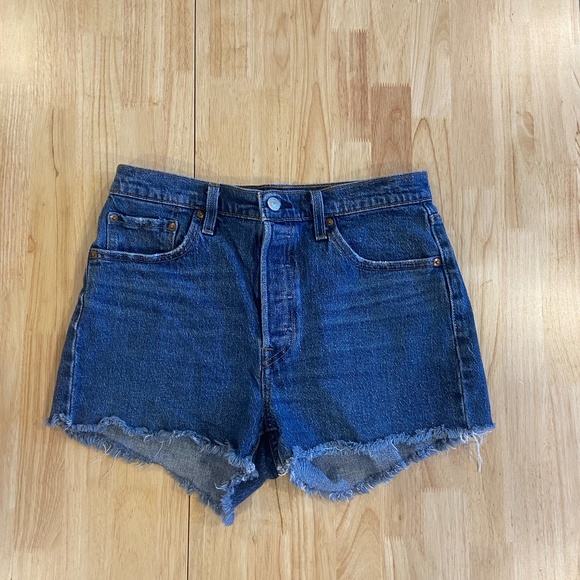 Levi's 501 Denim Shorts - Picture 3 of 7